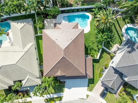 946 Greenwood Road Weston FL 33327