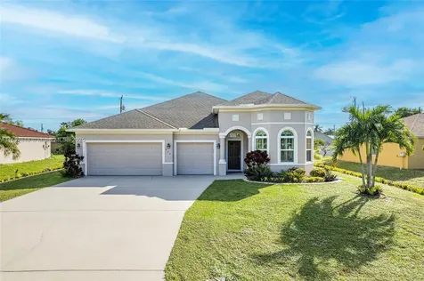 474 SW Dauphin Avenue Port St. Lucie FL 34953