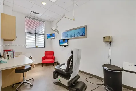 6705 Red Road Coral Gables FL 33143