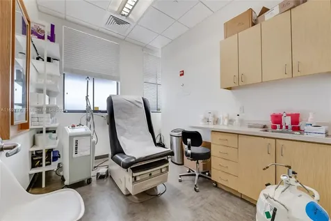 6705 Red Road Coral Gables FL 33143