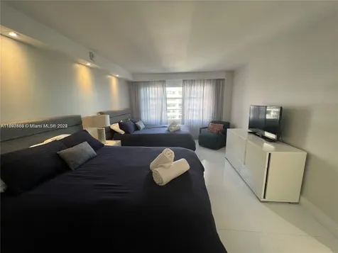5161 Collins Avenue Miami Beach FL 33140