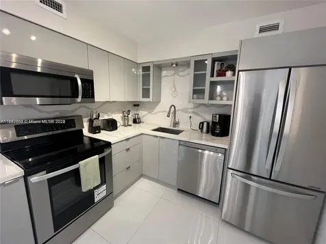 5161 Collins Avenue Miami Beach FL 33140