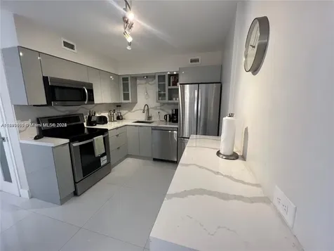 5161 Collins Avenue Miami Beach FL 33140