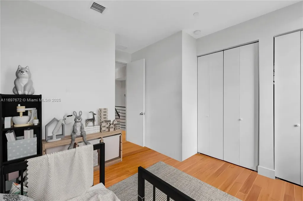 909 NE 16th Terrace Fort Lauderdale FL 33304