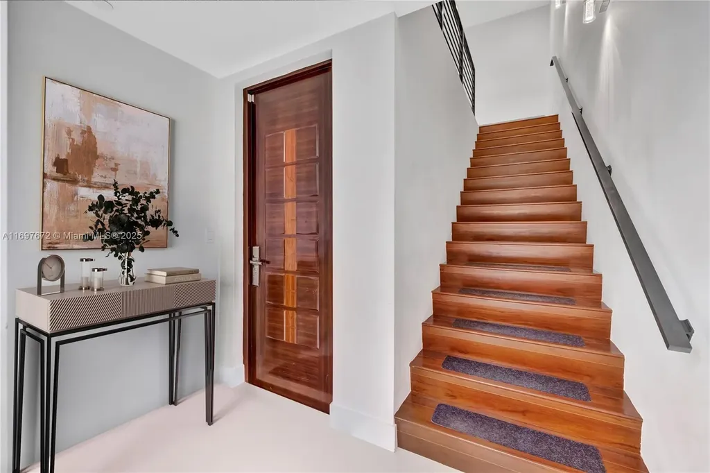 909 NE 16th Terrace Fort Lauderdale FL 33304