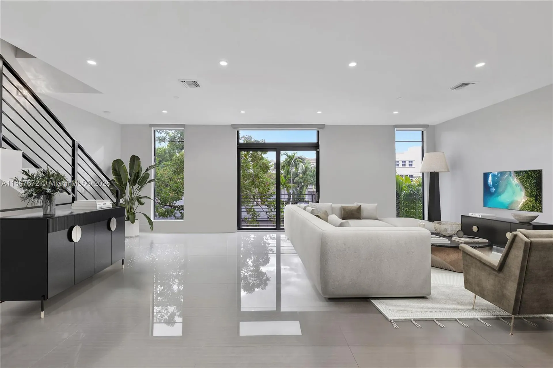 909 NE 16th Terrace Fort Lauderdale FL 33304