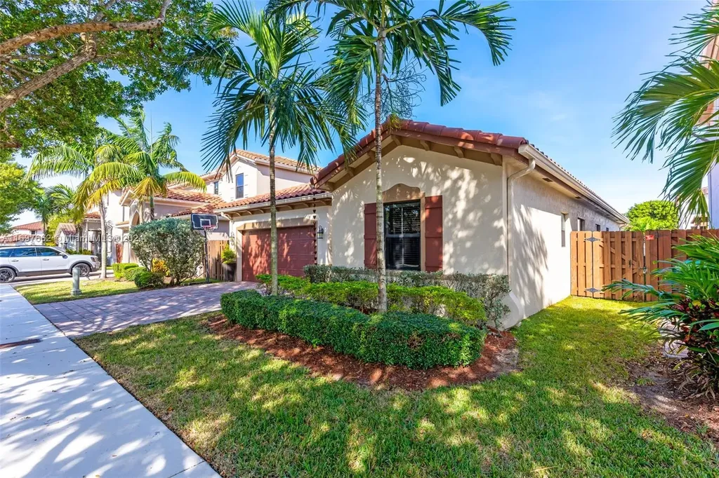 15451 SW 176th Lane Miami FL 33187