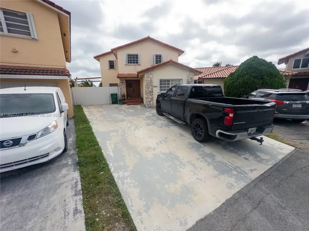 943 SW 135th Court Miami FL 33184
