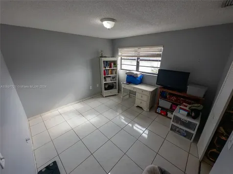 943 SW 135th Court Miami FL 33184
