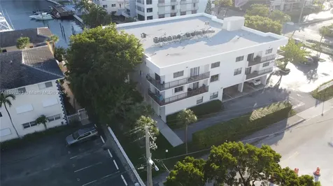 1900 Diana Drive Hallandale Beach FL 33009