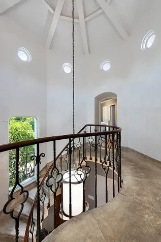 4745 Pine Tree Drive Miami Beach FL 33140
