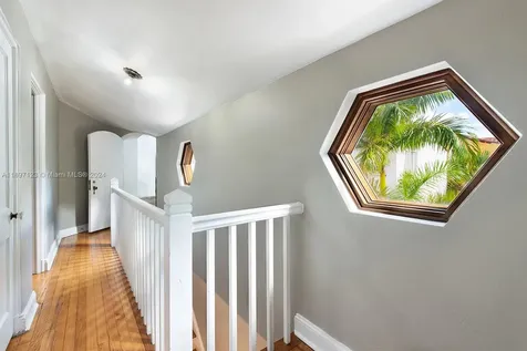 4745 Pine Tree Drive Miami Beach FL 33140