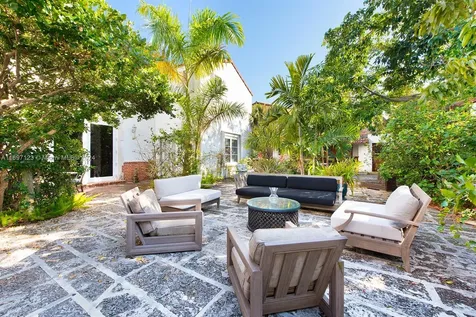 4745 Pine Tree Drive Miami Beach FL 33140