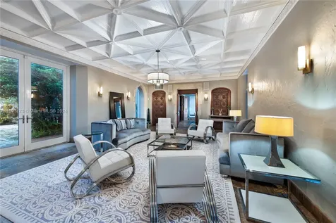 4745 Pine Tree Drive Miami Beach FL 33140