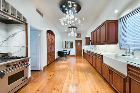 4745 Pine Tree Drive Miami Beach FL 33140