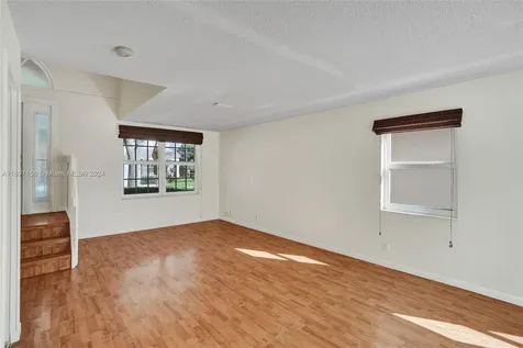 10820 NW 12th Place Plantation FL 33322