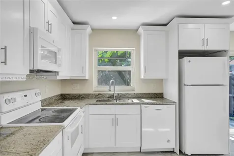 10820 NW 12th Place Plantation FL 33322