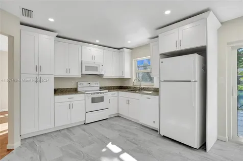 10820 NW 12th Place Plantation FL 33322