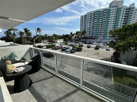 5313 Collins Avenue Miami Beach FL 33140