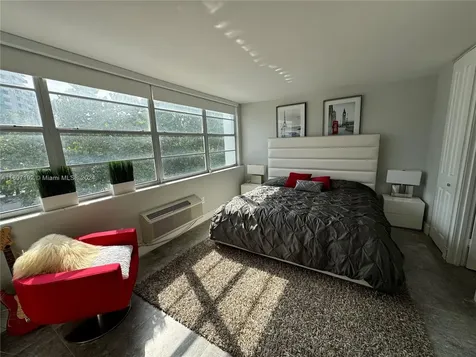 5313 Collins Avenue Miami Beach FL 33140