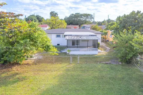 1369 NW 96th Street Miami FL 33147