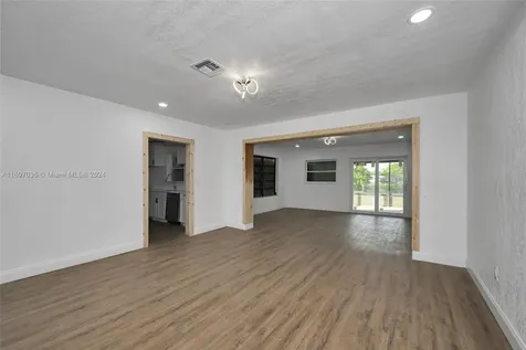 1369 NW 96th Street Miami FL 33147