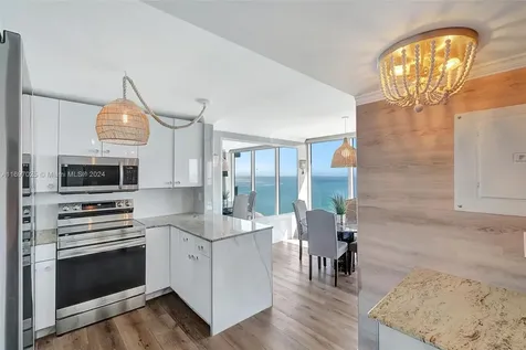 2401 Collins Avenue Miami Beach FL 33140