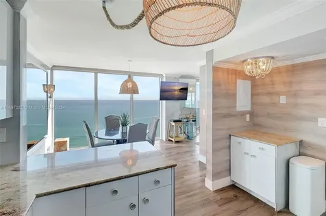 2401 Collins Avenue Miami Beach FL 33140