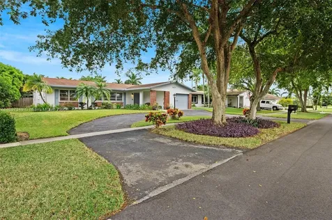 1401 NW 122nd Avenue Pembroke Pines FL 33026