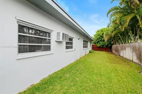 1401 NW 122nd Avenue Pembroke Pines FL 33026