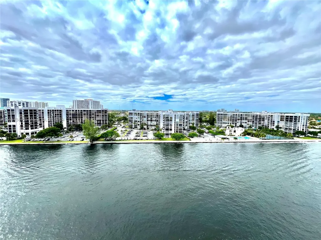 3000 S Ocean Drive Hollywood FL 33019