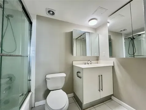 3000 S Ocean Drive Hollywood FL 33019