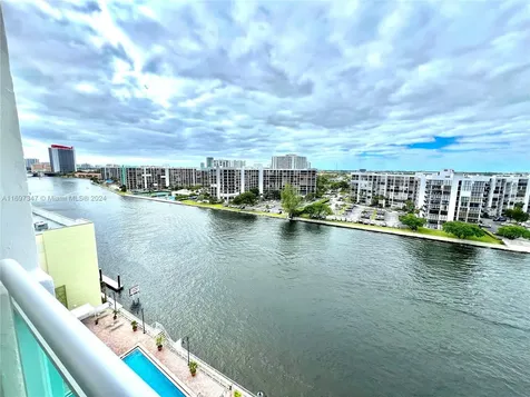 3000 S Ocean Drive Hollywood FL 33019