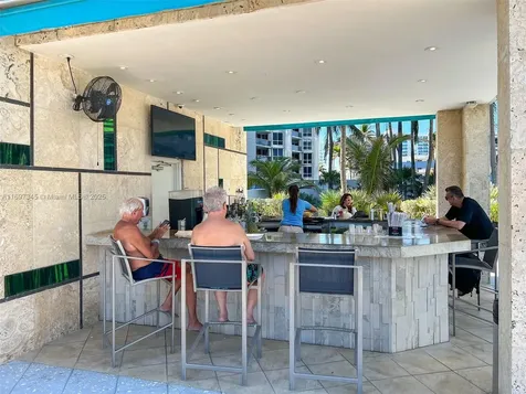 6799 Collins Avenue Miami Beach FL 33141