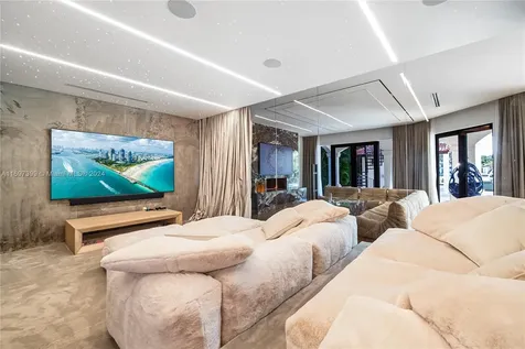 6580 Allison Road Miami Beach FL 33141