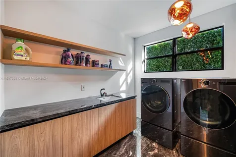 6580 Allison Road Miami Beach FL 33141