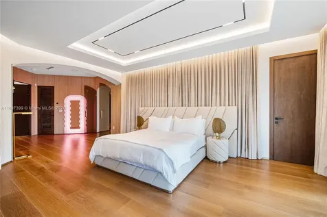 6580 Allison Road Miami Beach FL 33141