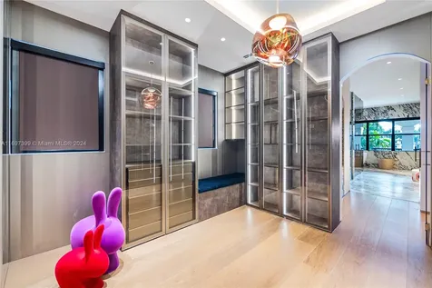 6580 Allison Road Miami Beach FL 33141