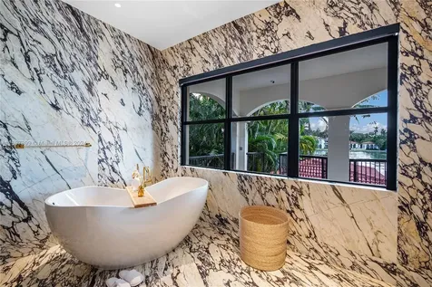 6580 Allison Road Miami Beach FL 33141