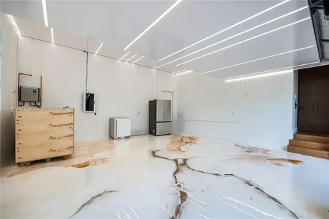 6580 Allison Road Miami Beach FL 33141