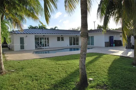 2055 Arch Creek Drive North Miami FL 33181