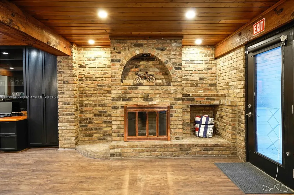 5000 Grant Street Hollywood FL 33021