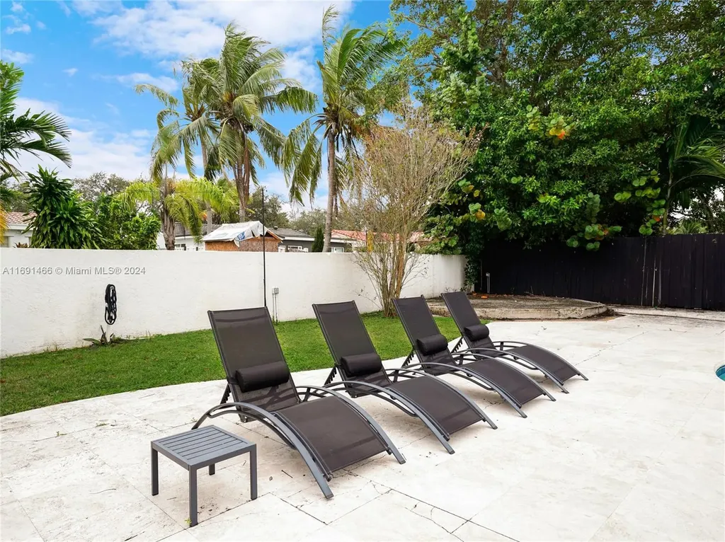 5000 Grant Street Hollywood FL 33021