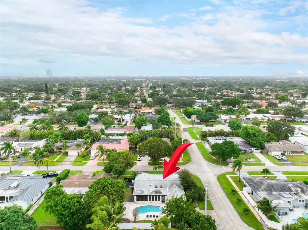 5000 Grant Street Hollywood FL 33021