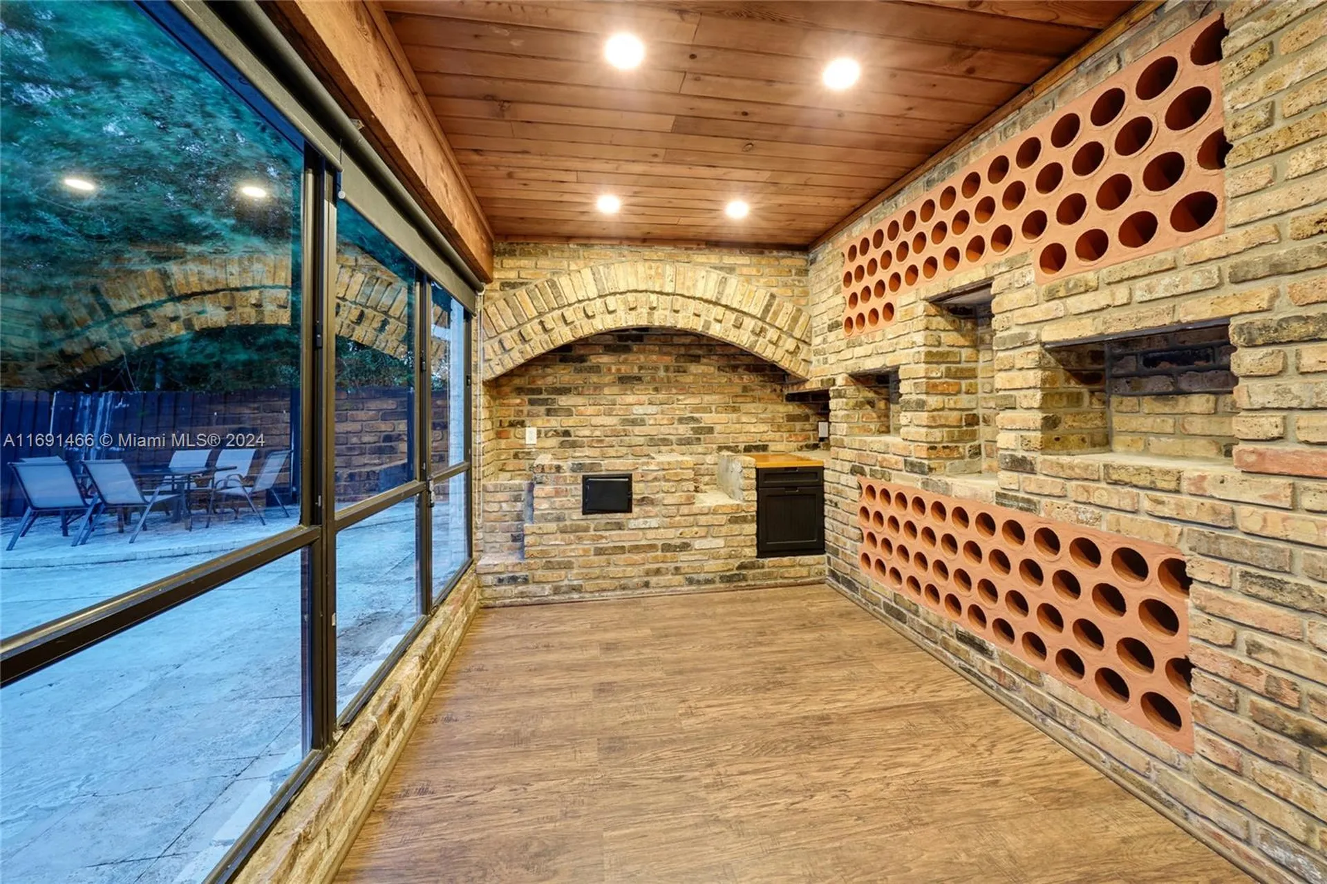 5000 Grant Street Hollywood FL 33021