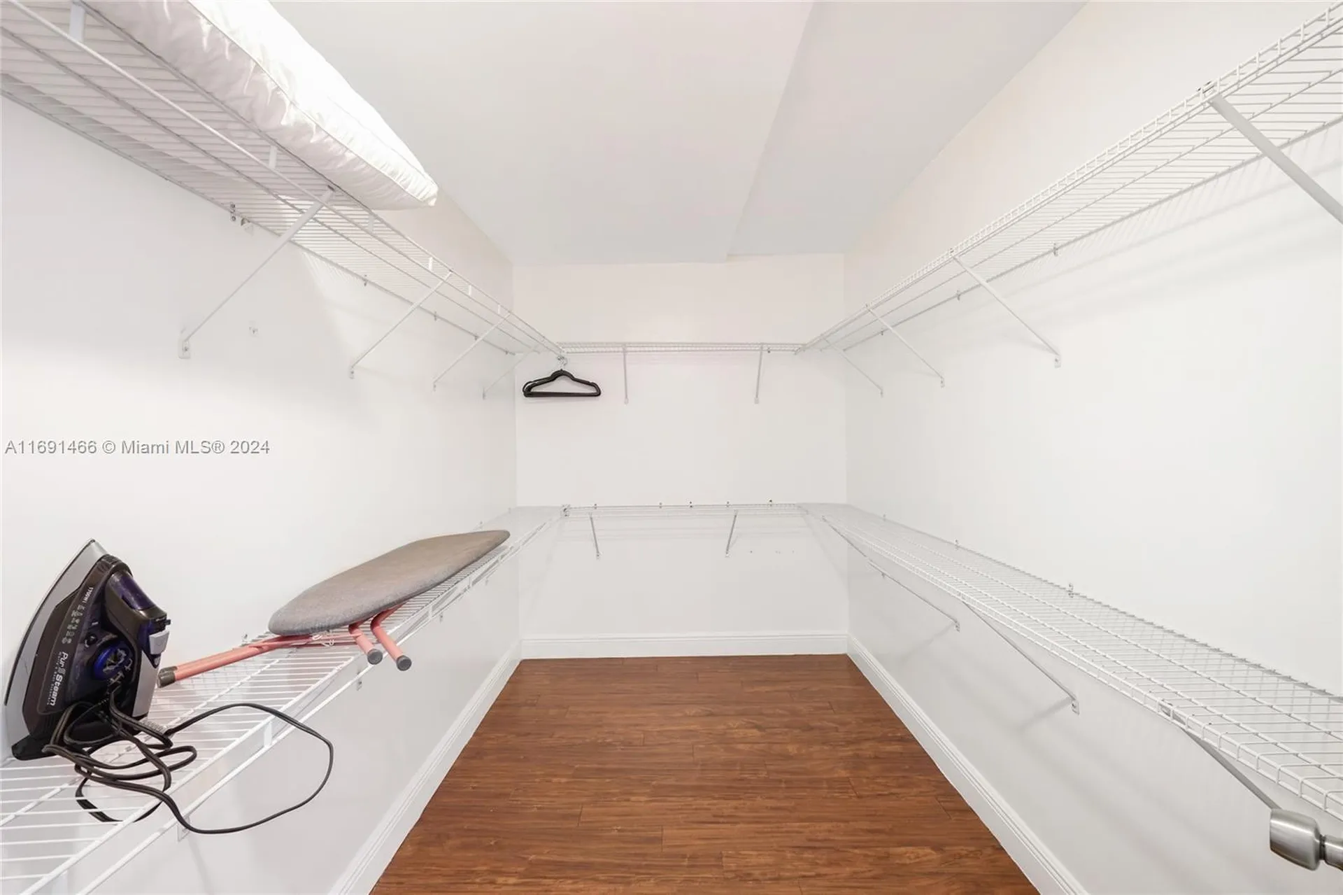 5000 Grant Street Hollywood FL 33021