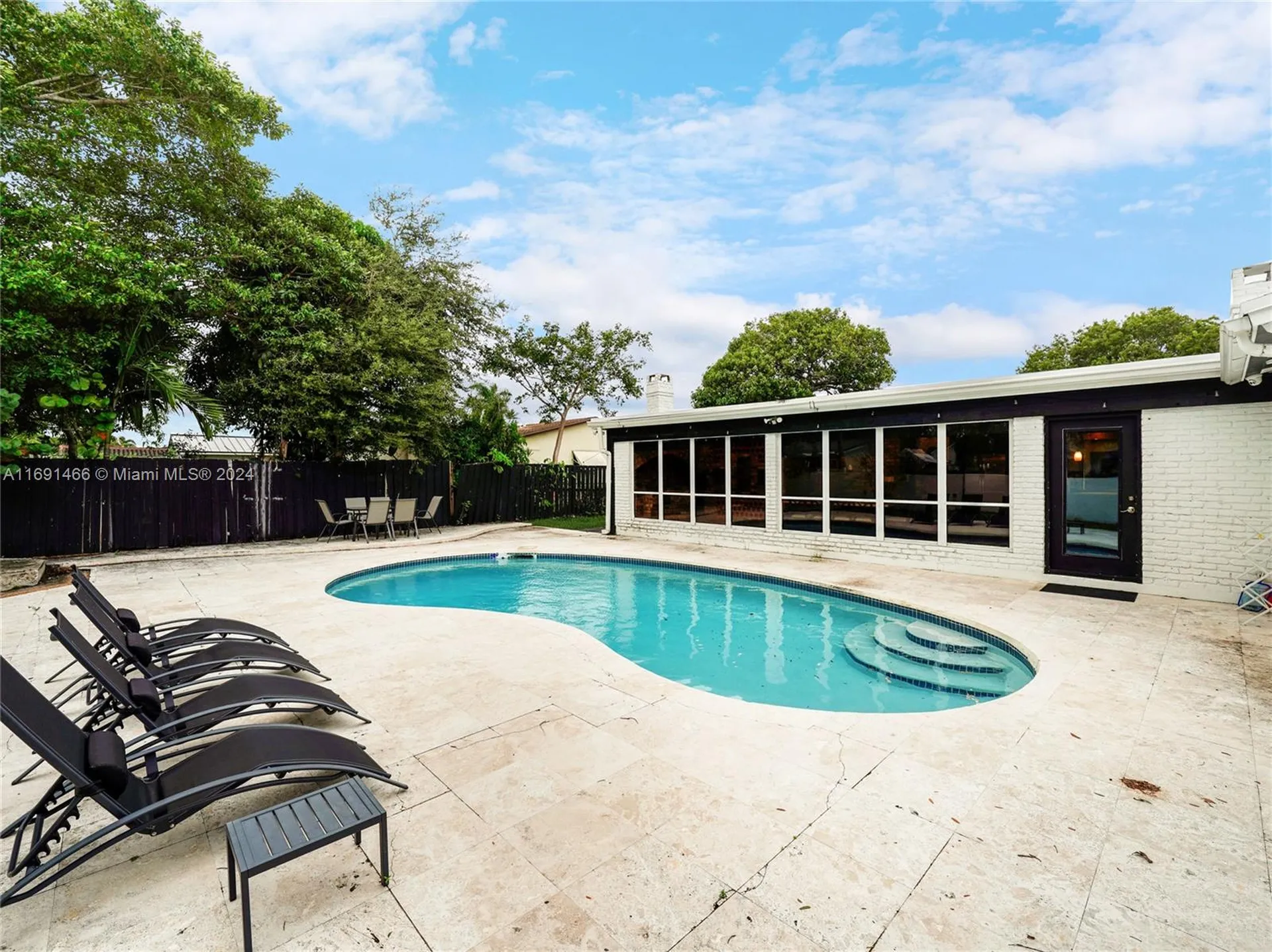 5000 Grant Street Hollywood FL 33021