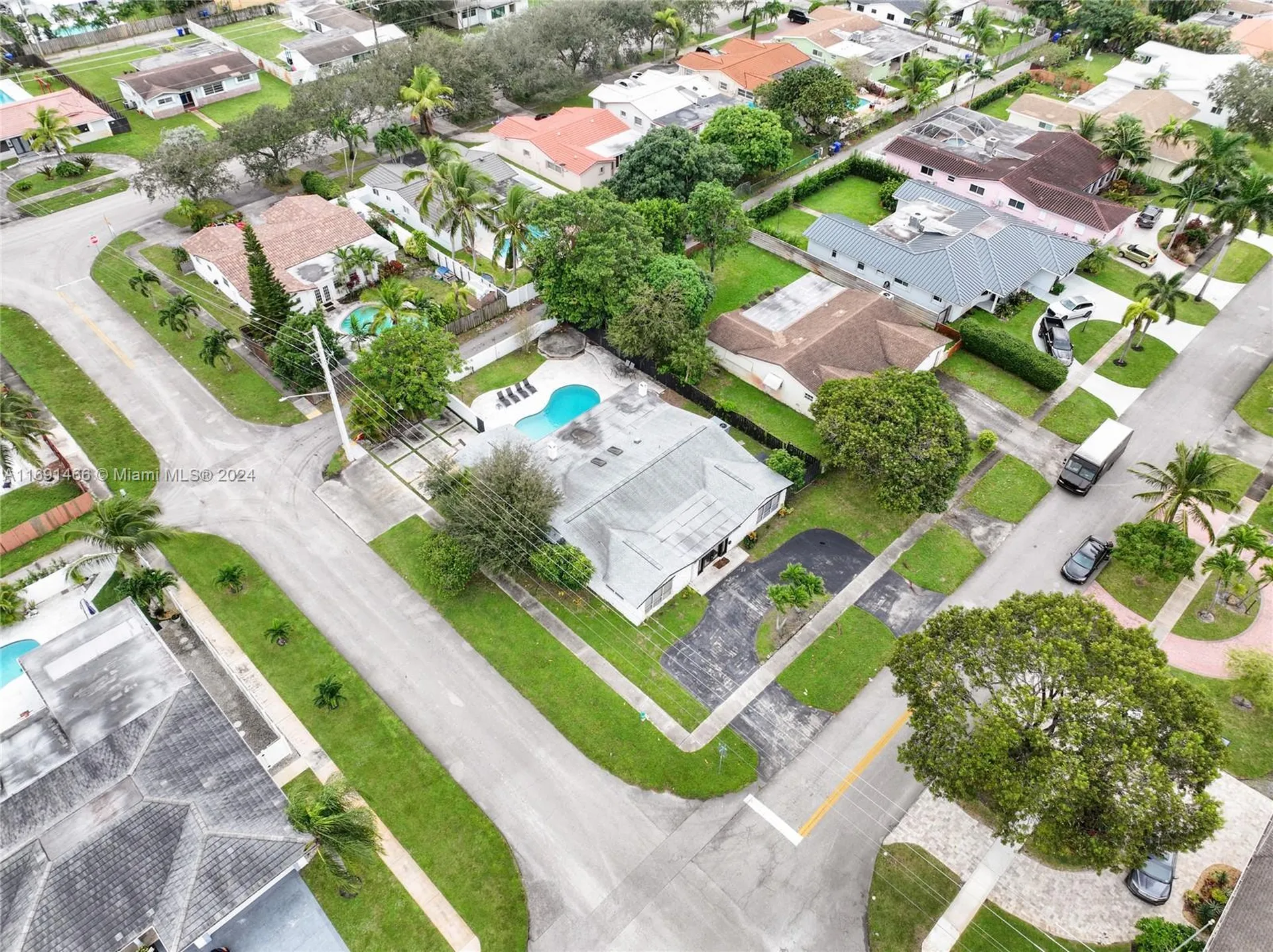 5000 Grant Street Hollywood FL 33021