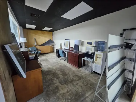 777 NW 72nd Avenue Miami FL 33126