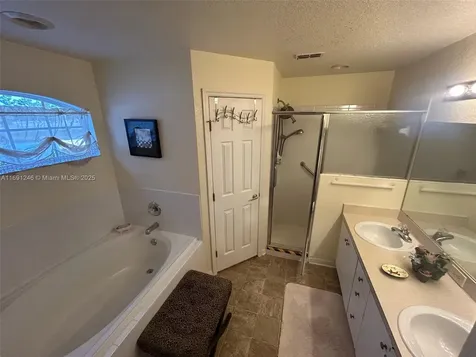 669 Sierra Circle Davenport FL 33837